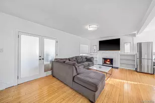 1054 Grand Ave, Hempstead, NY 11550 - Photo 18