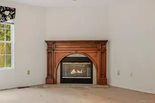 14 Glen Eagles Dr, Poughkeepsie, NY 12603 - Photo 12