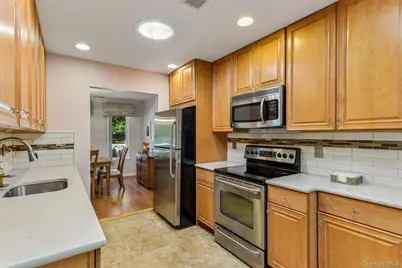 111 Fairfield Drive #111, Saint James, NY 11780 - Photo 14