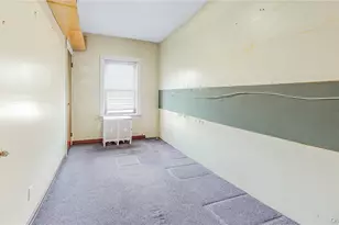 64-53 82nd Pl, Middle Village, NY 11379 - Photo 14