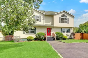 231 Columbus Blvd, Amityville, NY 11701 - Photo 2