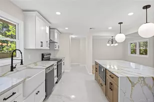 14 Camelot Ln, East Setauket, NY 11733 - Photo 4