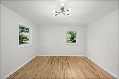 14 Camelot Lane, East Setauket, NY 11733 - Photo 26