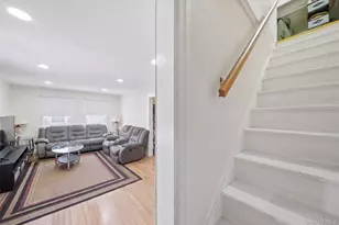 506 Whittier St, Westbury, NY 11590 - Photo 18
