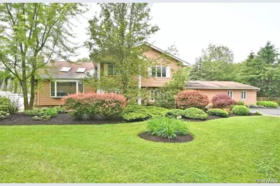 25 Bagatelle Road, Dix Hills, NY 11746 - Photo 4