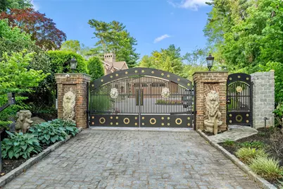 213 Guinea Woods Road, Old Westbury, NY 11568 - Photo 2