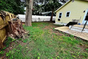 103 Maple St S, Lake Grove, NY 11755 - Photo 4