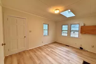 103 Maple St S, Lake Grove, NY 11755 - Photo 6