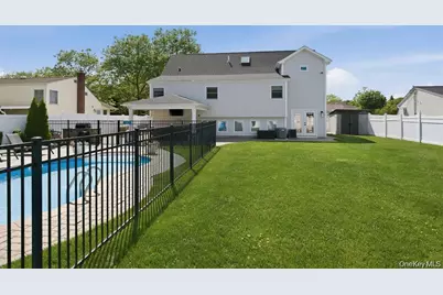 703 Peter Paul Drive, West Islip, NY 11795 - Photo 34