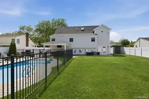 703 Peter Paul Dr, West Islip, NY 11795 - Photo 34