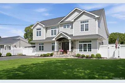 703 Peter Paul Drive, West Islip, NY 11795 - Photo 2
