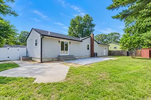 93 Putnam Ave, West Babylon, NY 11704 - Photo 6