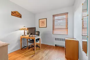 19 Acorn Pl, Lynbrook, NY 11563 - Photo 28