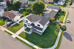 2 Lee Pl, Old Bethpage, NY 11804 - Photo 32