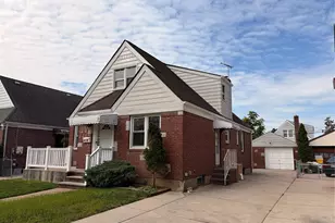 82-26 258th St, Glen Oaks, NY 11004 - Photo 4