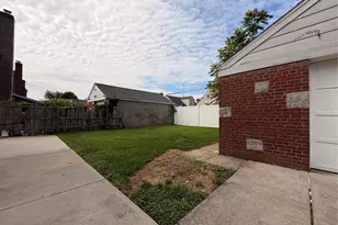 82-26 258th St, Glen Oaks, NY 11004 - Photo 20
