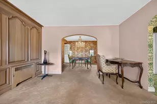 85-22 213th St, Hollis, NY 11427 - Photo 6
