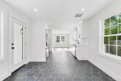 13 Campbell Lane, East Islip, NY 11730 - Photo 14