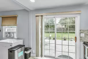 2911 Eagle Ave, Medford, NY 11763 - Photo 8