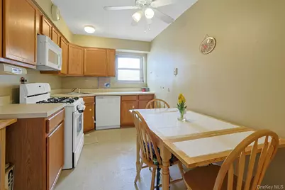 205 Sneden Place W #205, Spring Valley, NY 10977 - Photo 10