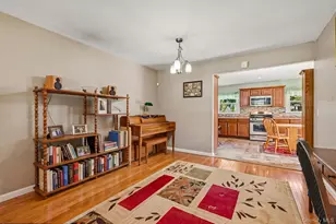 105 Pine Dr, New Windsor, NY 12553 - Photo 10