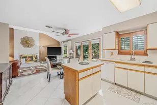 35 Hastings Dr, Ridge, NY 11961 - Photo 10