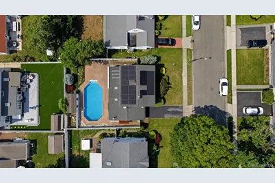 12 Cable Lane, Hicksville, NY 11801 - Photo 4