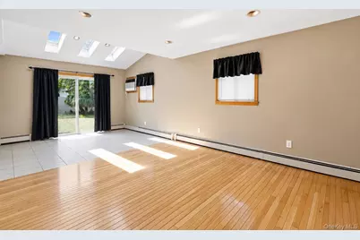 12 Cable Lane, Hicksville, NY 11801 - Photo 6