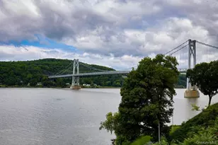 38 Hurlihe St, Poughkeepsie, NY 12601 - Photo 2