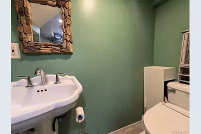 37 Marino Avenue, Port Washington, NY 11050 - Photo 20