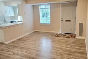 27 Fargo Ct, Coram, NY 11727 - Photo 8