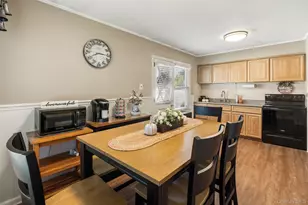 5 Marvin Ave, Hicksville, NY 11801 - Photo 2