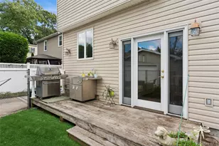 122 Commonwealth Ave, Merrick, NY 11566 - Photo 26