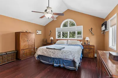 122 Commonwealth Avenue, Merrick, NY 11566 - Photo 12