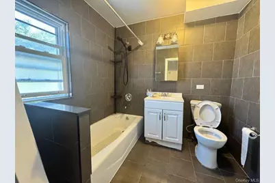 152-11 Roosevelt Avenue, Flushing, NY 11354 - Photo 2
