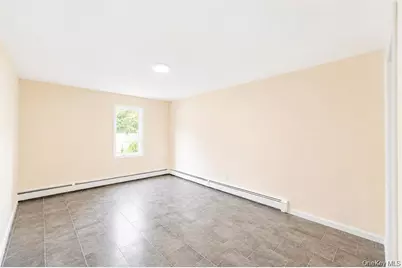 41 Madison Avenue, Amityville, NY 11701 - Photo 32