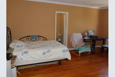 215-40 47 #3B, Bayside, NY 11361 - Photo 2
