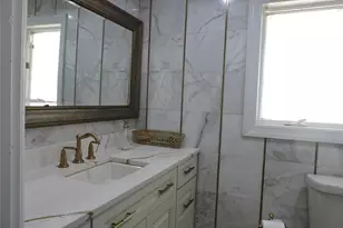 18 Leach St, Lynbrook, NY 11563 - Photo 6
