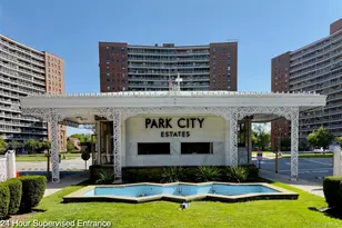 61-25 98th St, Rego Park, NY 11374 - Photo 30