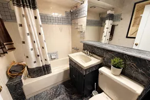 138-10 Cronston Ave, Rockaway Park, NY 11694 - Photo 8