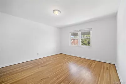 1047 E 217th Street, Bronx, NY 10469 - Photo 20