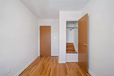 1047 E 217th Street, Bronx, NY 10469 - Photo 16