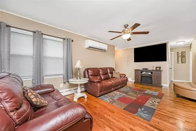 460 Amsterdam Avenue, Patchogue, NY 11772 - Photo 10