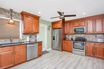 460 Amsterdam Avenue, Patchogue, NY 11772 - Photo 6