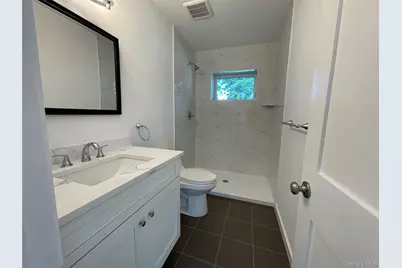 164 Elmwood Street, Valley Stream, NY 11581 - Photo 6