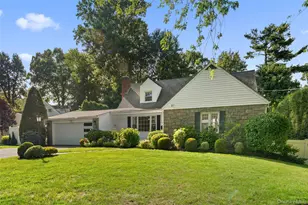 11 Winchcombe Way, Scarsdale, NY 10583 - Photo 2