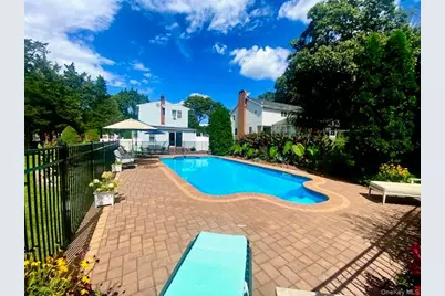 32 Pine Street, Selden, NY 11784 - Photo 18