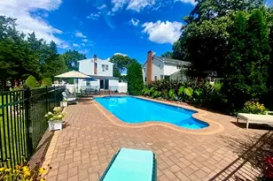 32 Pine St, Selden, NY 11784 - Photo 18