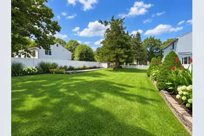32 Pine Street, Selden, NY 11784 - Photo 20