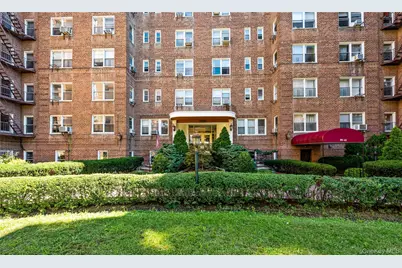 99-41 64th Ave #D7, Rego Park, NY 11374 - Photo 2